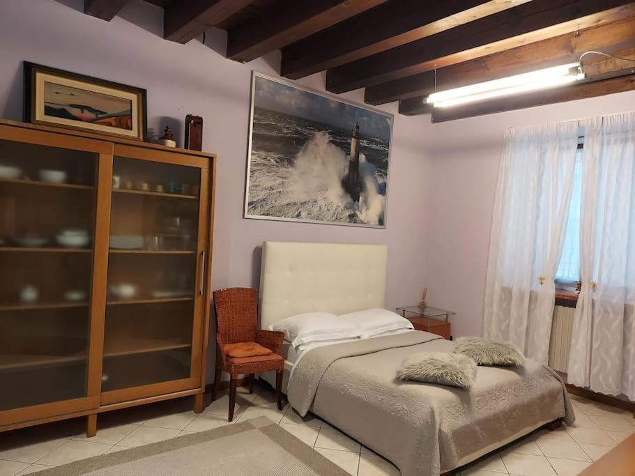 Апартаменты Monolocale In Piazza Isolo Верона Экстерьер фото