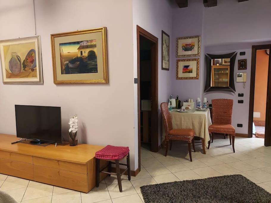 Апартаменты Monolocale In Piazza Isolo Верона Экстерьер фото