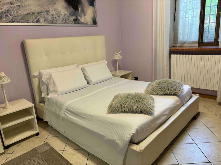 Апартаменты Monolocale In Piazza Isolo Верона Экстерьер фото